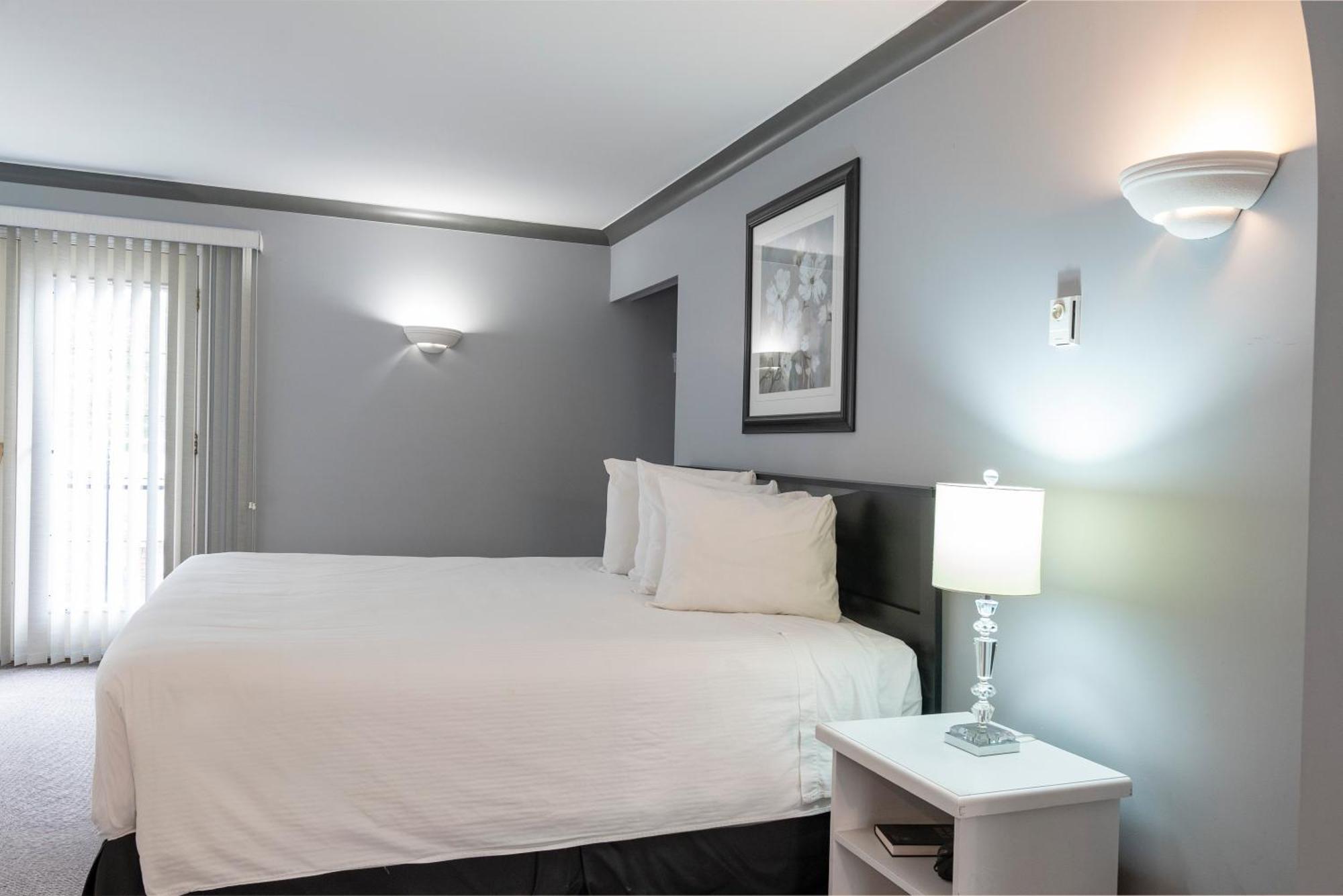 Tiki Shores Inn & Suites เพนทิกตัน ภายนอก รูปภาพ