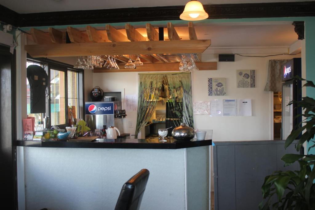 Tiki Shores Inn & Suites เพนทิกตัน ภายนอก รูปภาพ