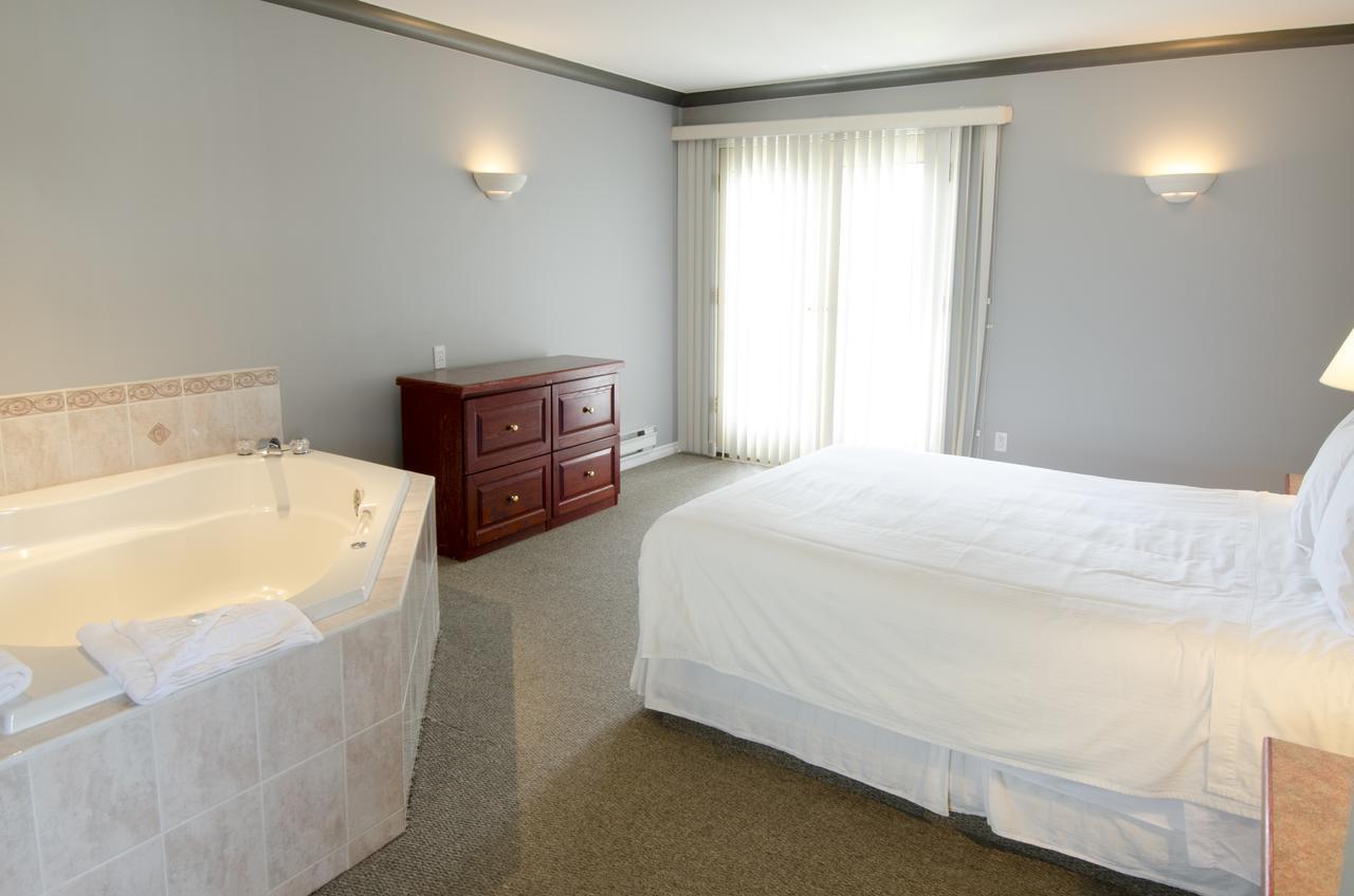 Tiki Shores Inn & Suites เพนทิกตัน ภายนอก รูปภาพ