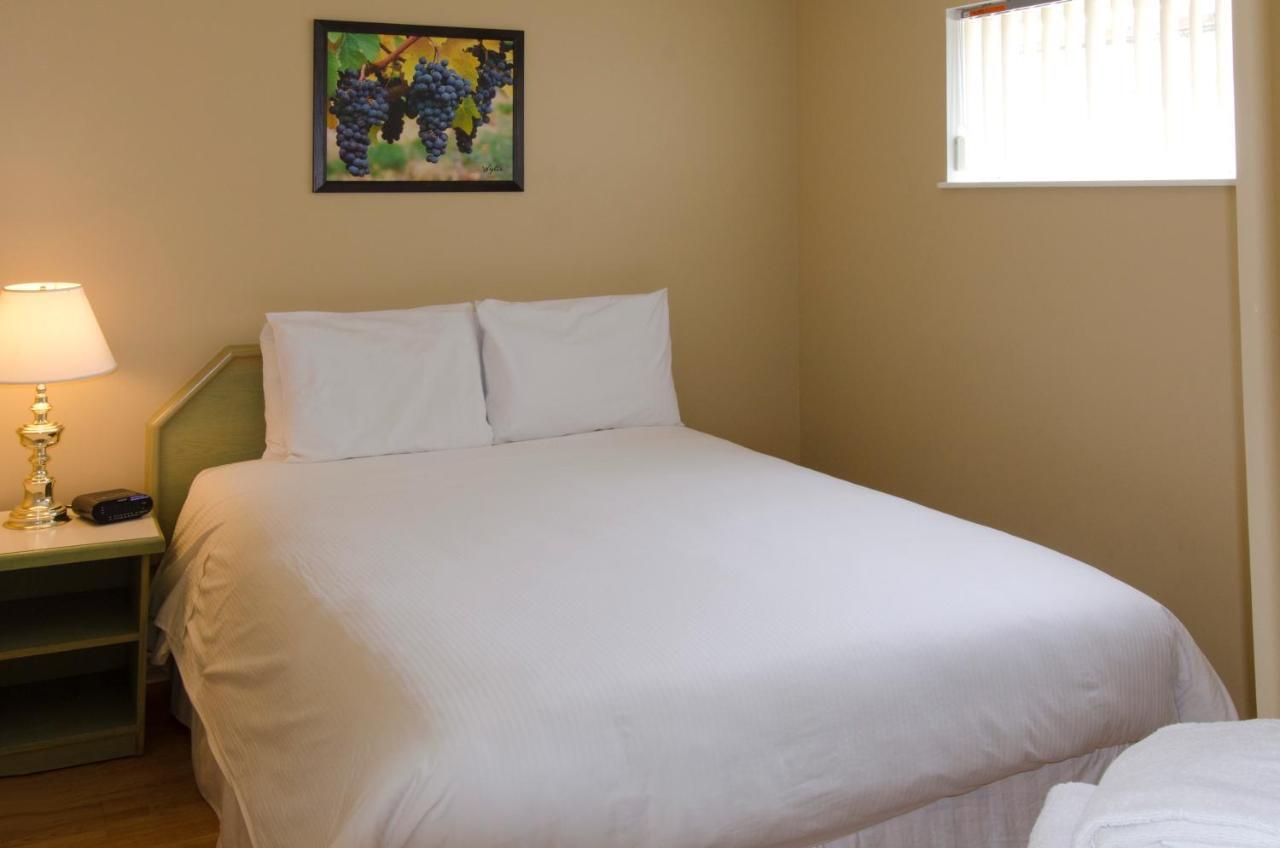 Tiki Shores Inn & Suites เพนทิกตัน ภายนอก รูปภาพ